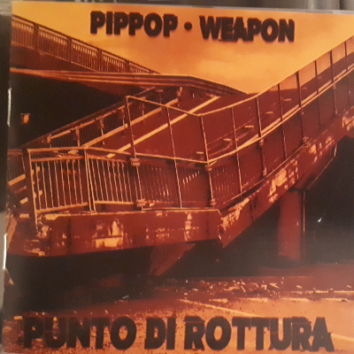 1 traccia Outro nell'album "Punto di rottura" di Pippop & Dj Weapon.  