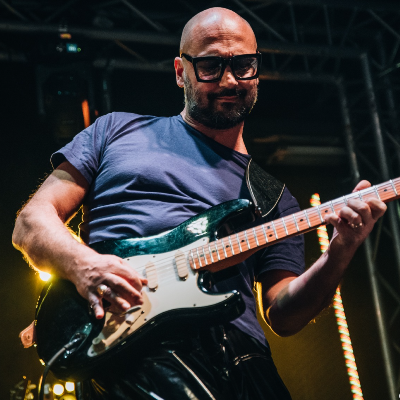 SERVICE AUDIO / LUCI PER BAND E PICCOLI EVENTI CON FONICO