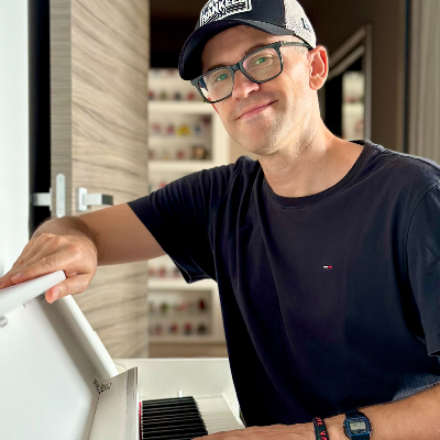 Adam Luca Pianista Tastierista