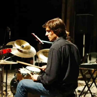 Julian Elìa
