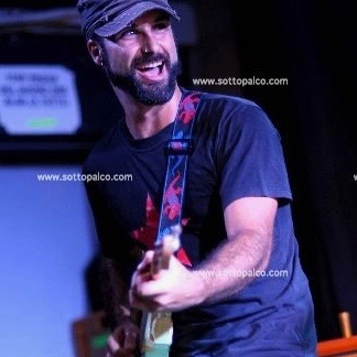 INSEGNANTE DI CHITARRA E TEORIA MUSICALE, PRODUTTORE, ARRANGIATORE