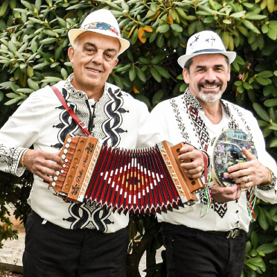 Calabria sona e balla  con Maurizio e Michele 