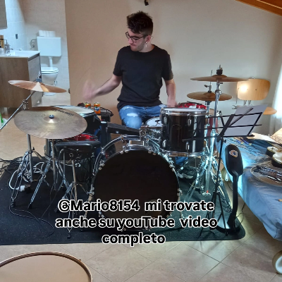 Cerco musicisti  bassista cantate chiarista 