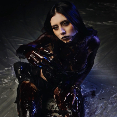 appena saremo completi troviamo un nome insieme