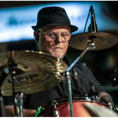 Max Pieri : Musicista, Insegnante, Studio recording, Service, Orchestra Rock.